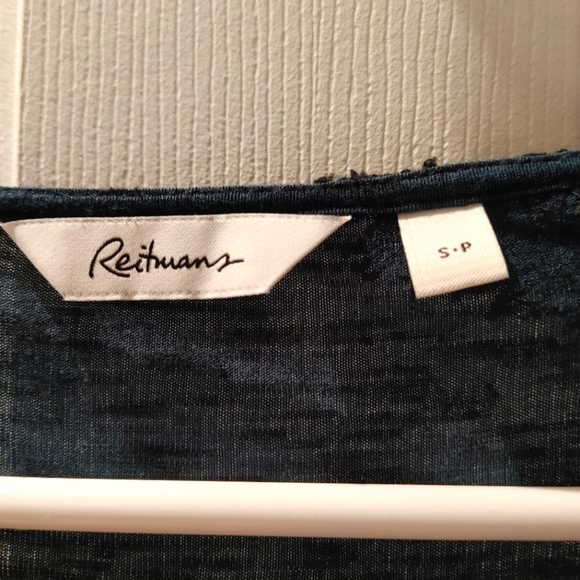 Reitmans long sleeve top - Picture 3 of 3